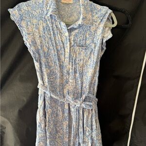 Floral Blue and White Sleeveless Dress